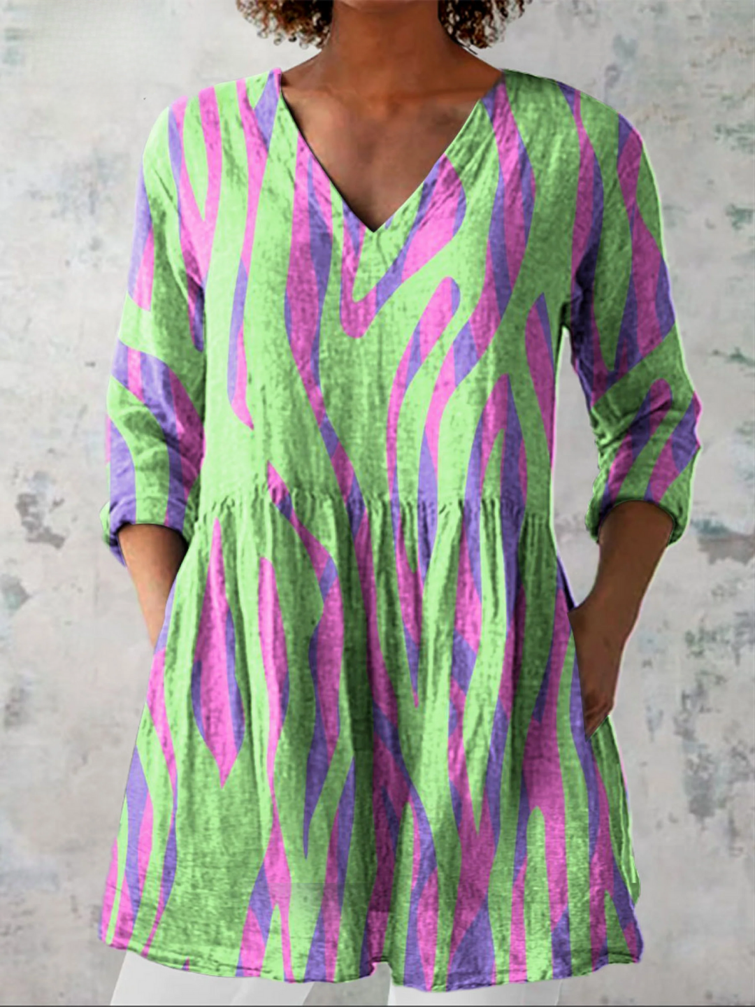 Wilhelmine | Long blouse with V-neck