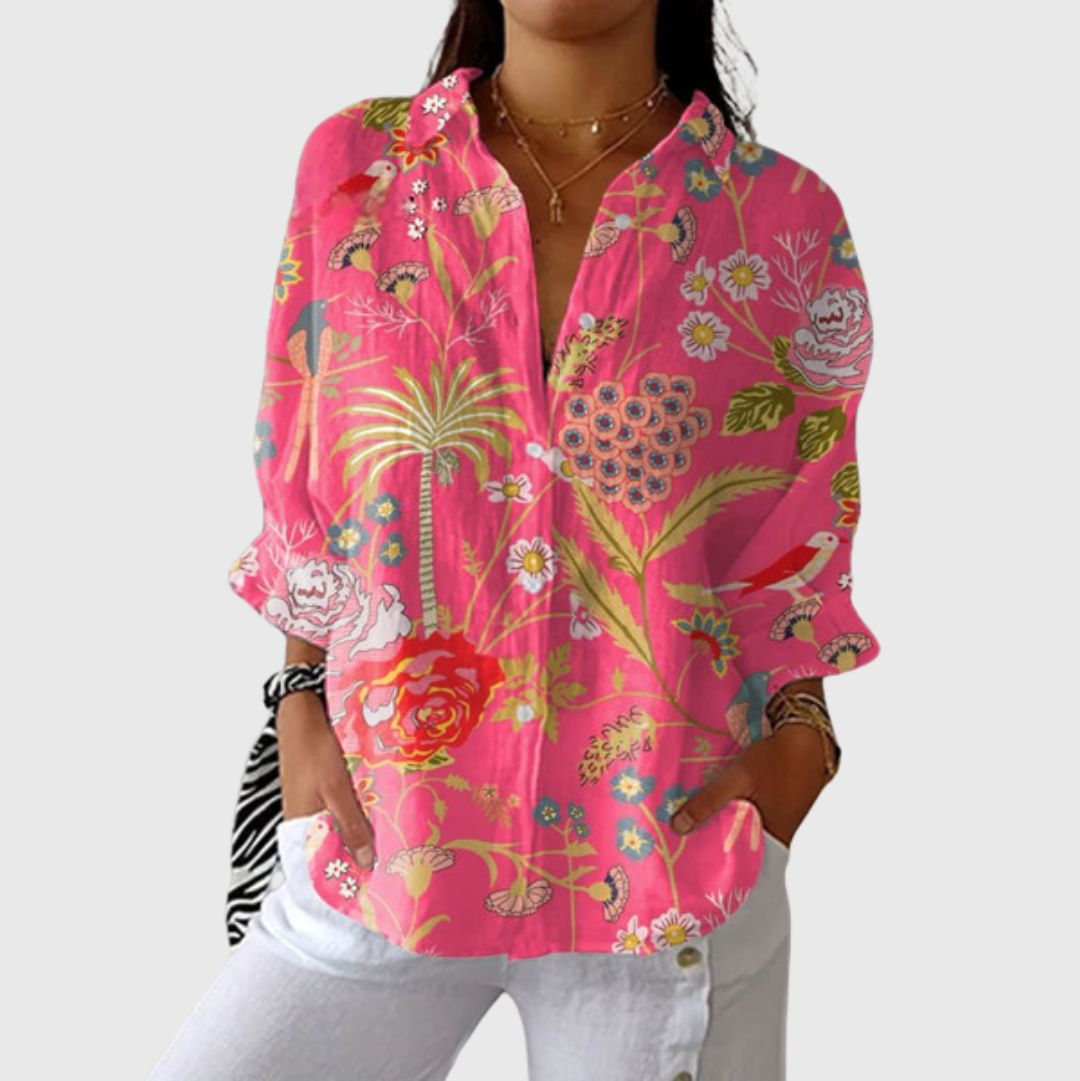Yvonne | Light, colorful blouse with a print