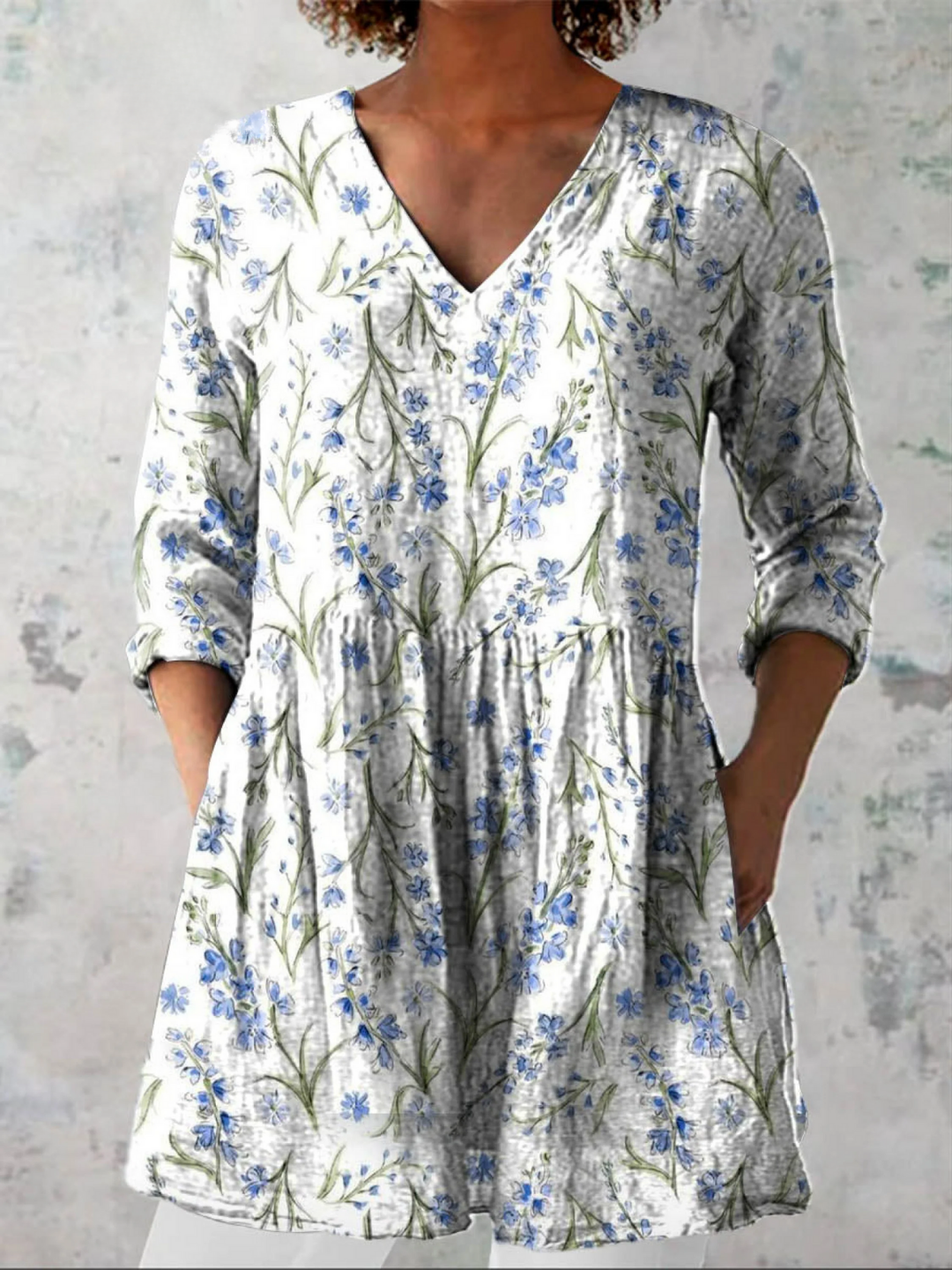 Caroline | Long blouse with V-neck