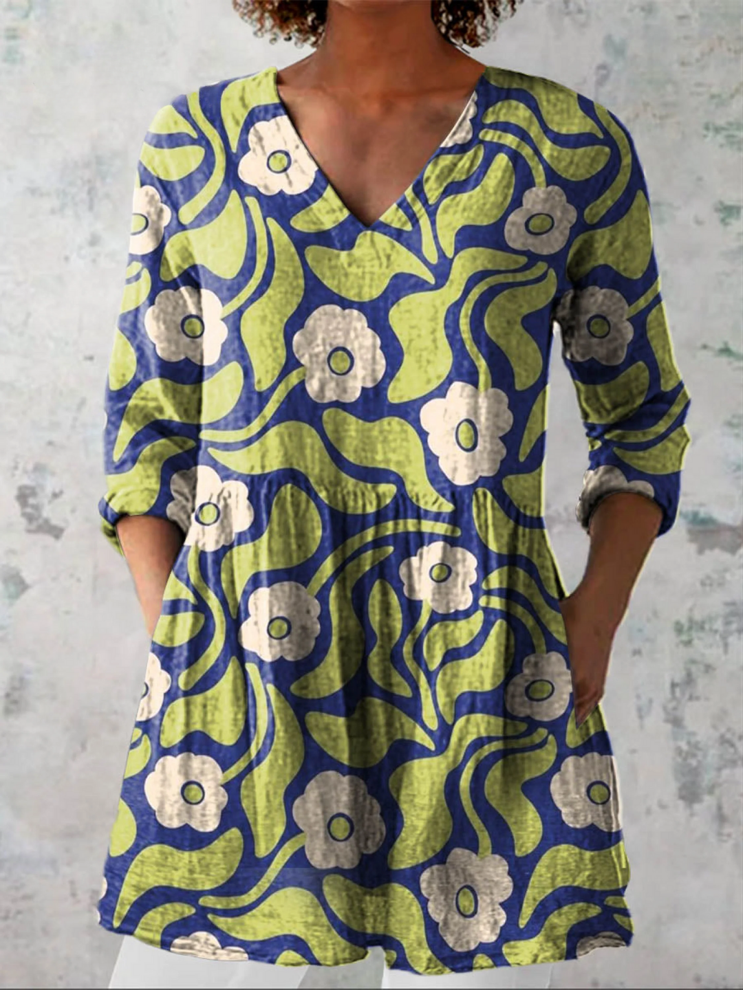 Evelin | Long blouse with V-neck