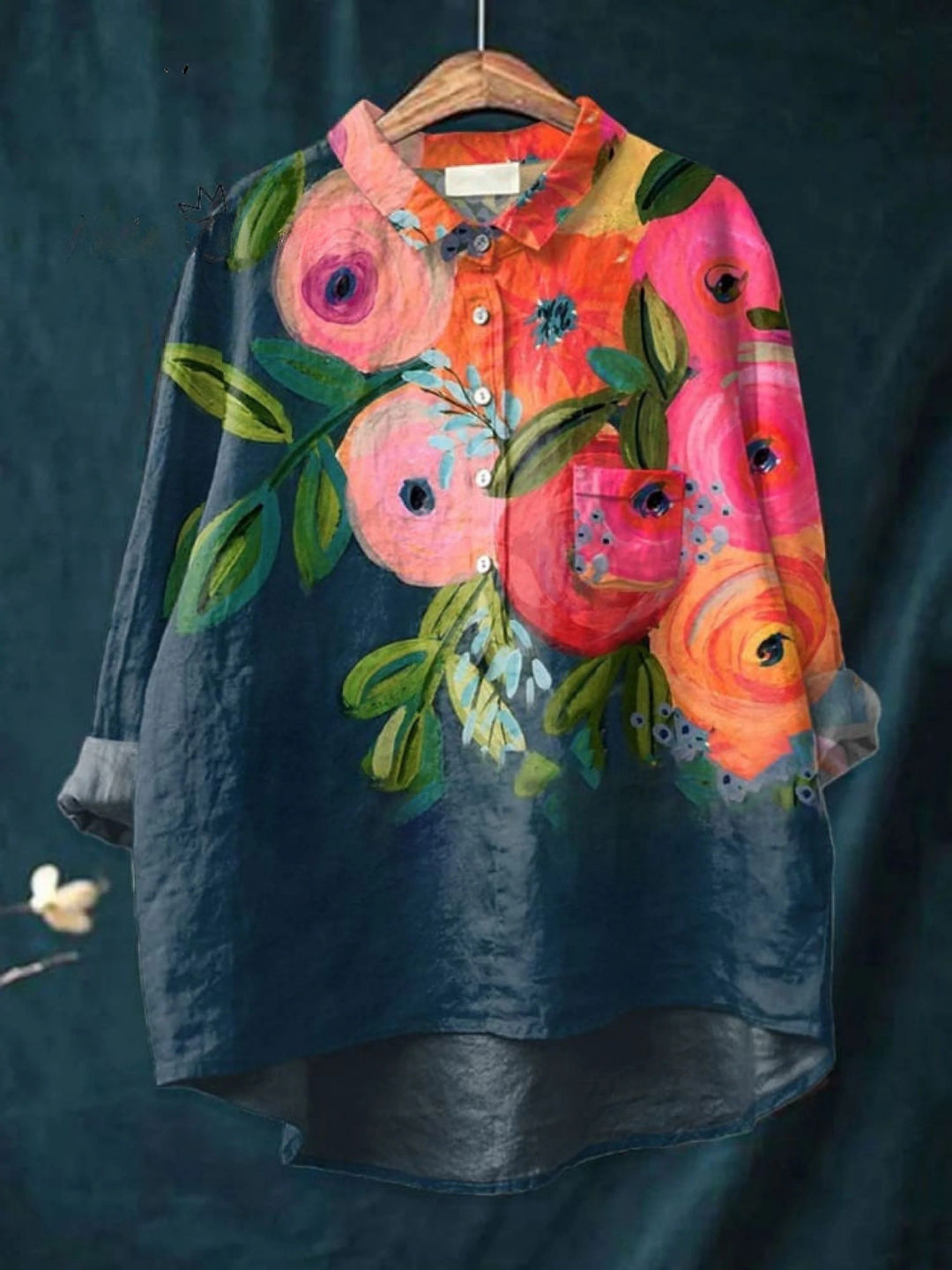 Martha | Casual T-shirt with an artistic floral print